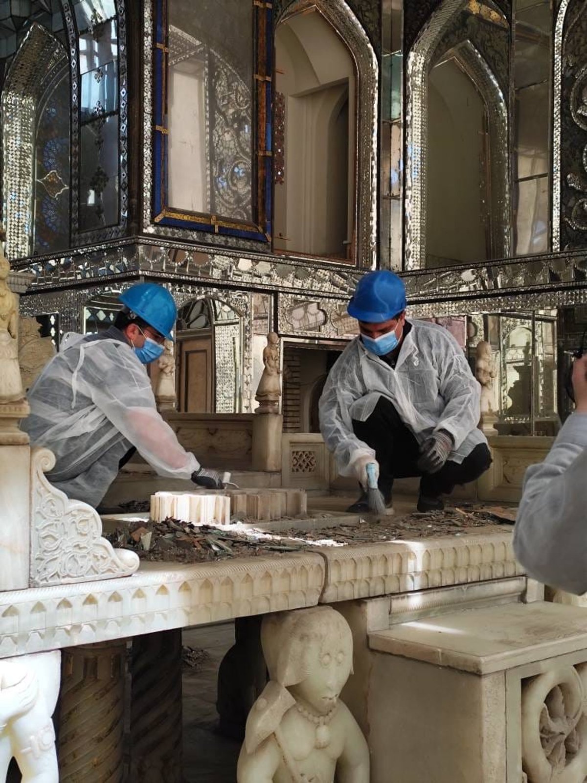 At Golestan Palace, a team of specialists collects, sorts and codes shattered wooden and decorative fragments Ministry of Cultural Heritage, Tourism and Handicrafts (MCHTH)