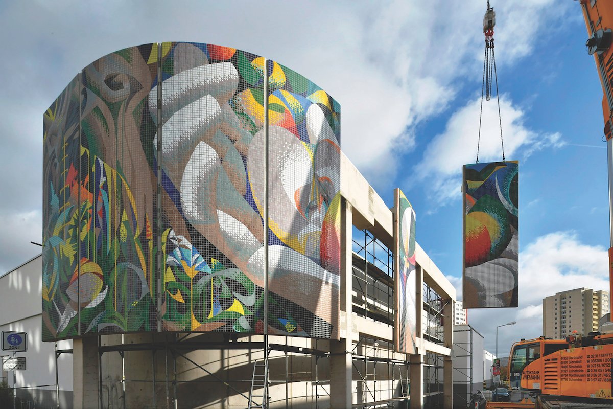 Josep Renau's salvaged 30m-long mosaic being reinstalled in Erfurt Thomas Wolf / Wüstenrot Foundation