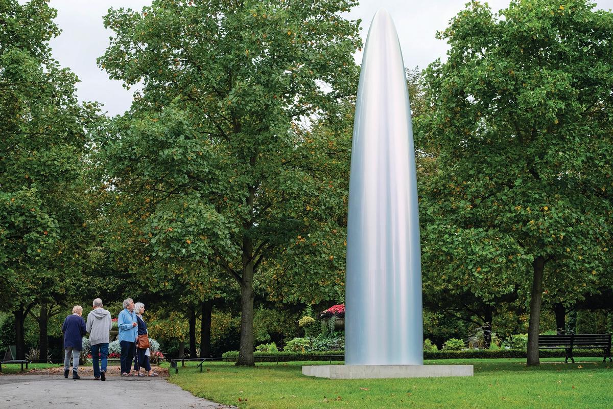 Gisela Colón’s 2021 Quantum Shift (Parabolic Monolith Sirius Titanium). The artist’s work typically subverts forms associated with male aggression. Photo: Linda Nylind; Courtesy of Linda Nylind/Frieze