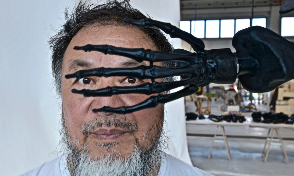 Ai Weiwei’s unveils his first show of glass sculptures in Venice Ai Weiwei’s unveils his first show of glass sculptures in Venice