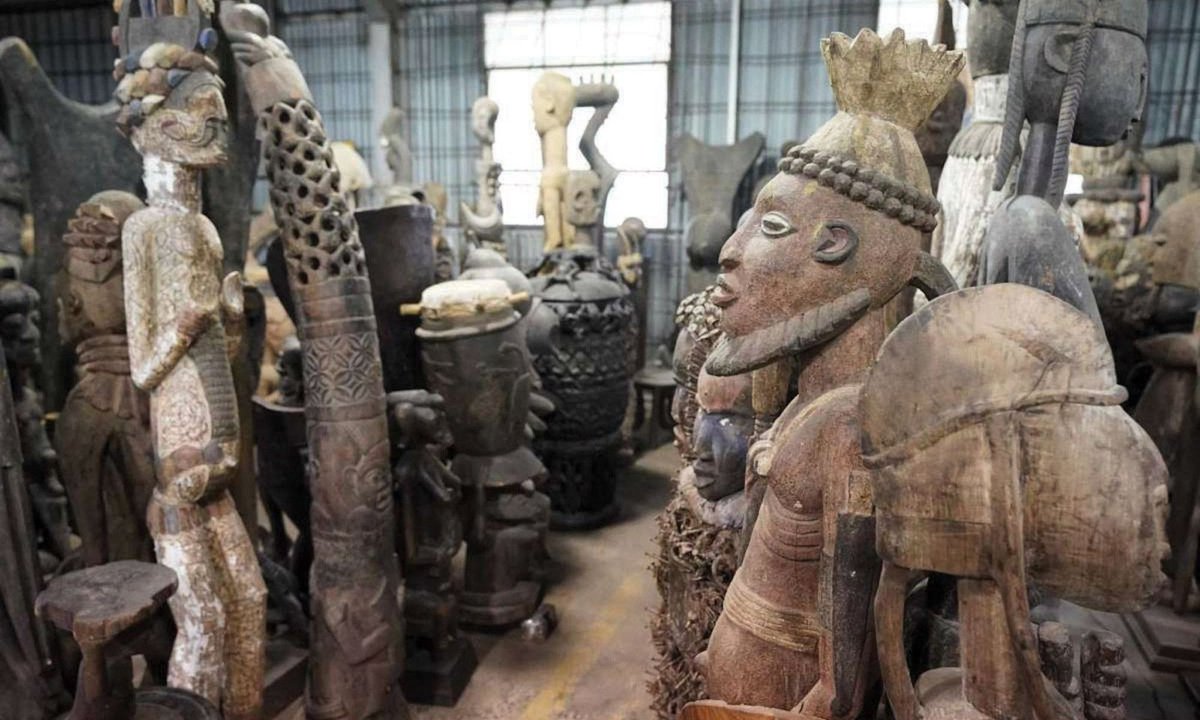 Judge orders owner of mysterious African art collection in Houston to hand over works worth nearly m to settle legal dispute Judge orders owner of mysterious African art collection in Houston to hand over works worth nearly m to settle legal dispute