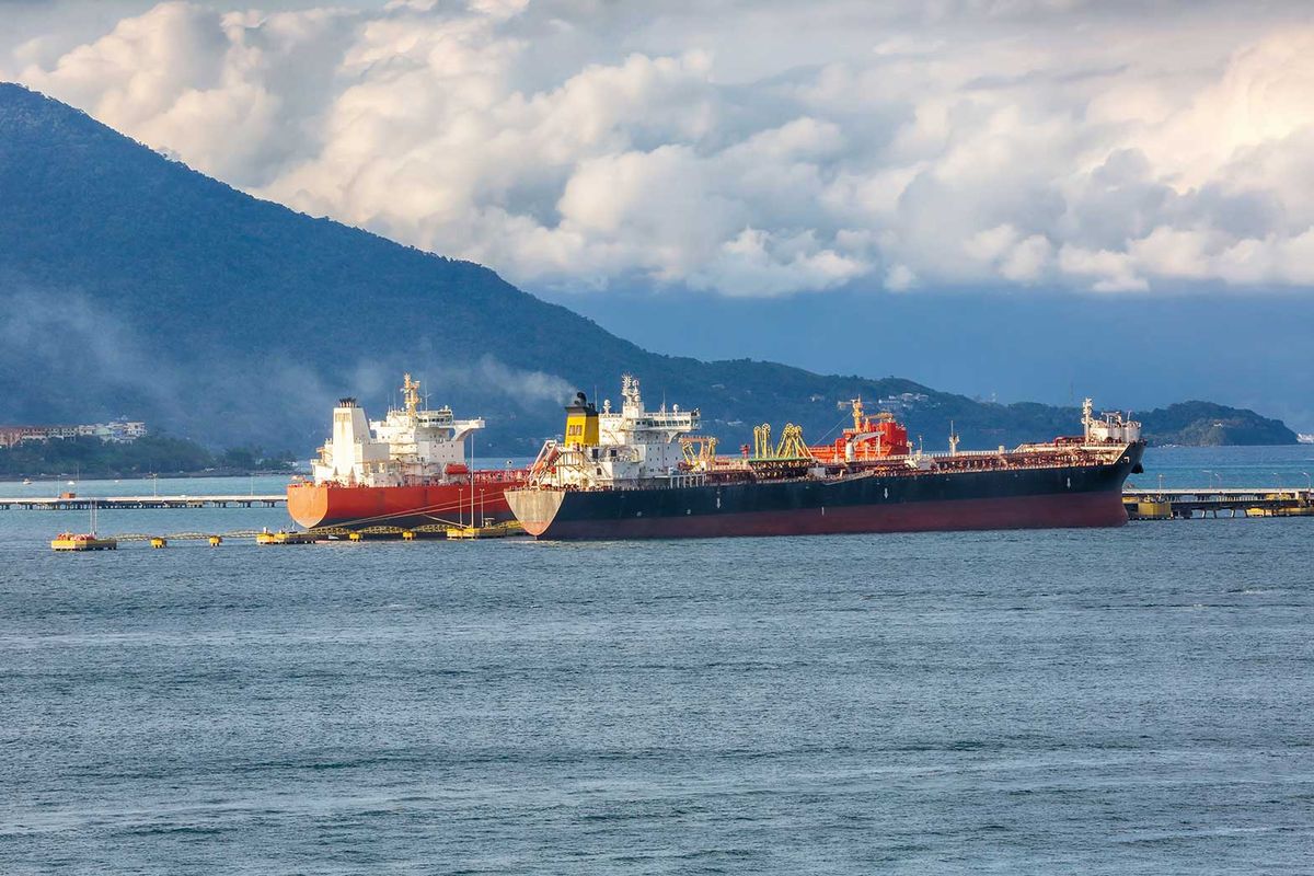 The blocking of the Strait of Hormuz has highlighted the vulnerability of international trade Photo: kashd