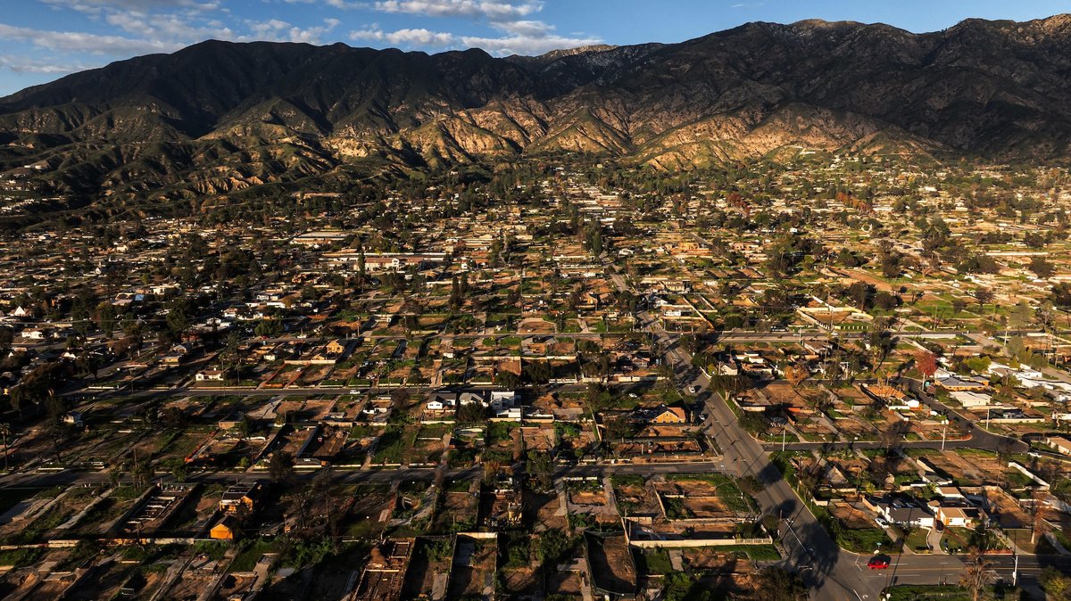 Altadena on 7 January 2026, the anniversary of the Eaton fire Photo: Ted Soqui/SIPA, courtesy Sipa USA/Alamy Live News