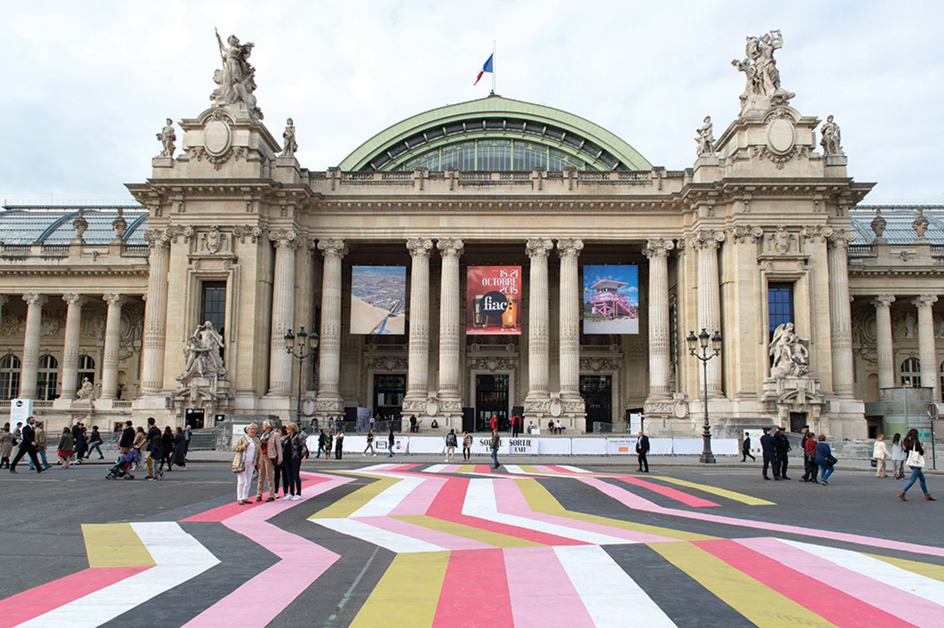 今年在Le Grand Palais的FIAC有25个新的画廊与会者©Marc Commage