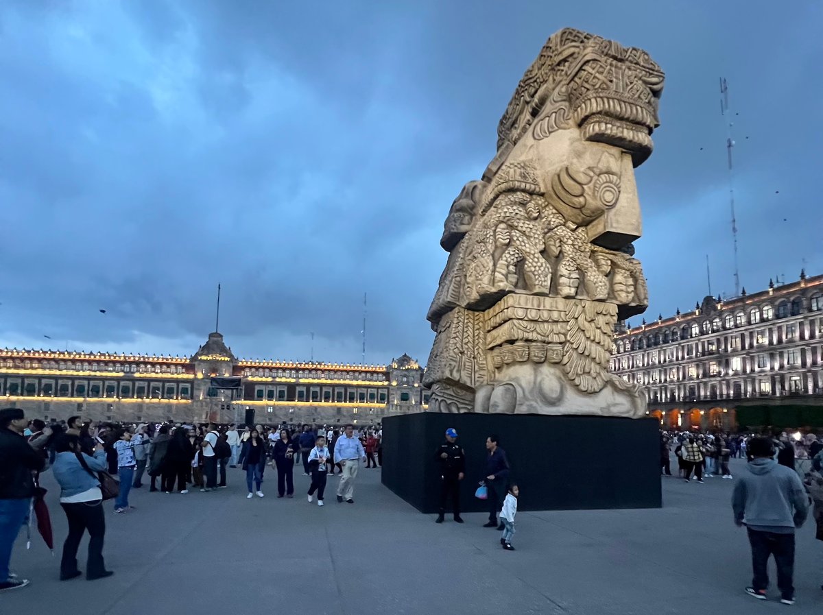 Mexico City's Zócalo, which is currently hosting large-scale reproductions of famous Mexica artefacts
Photo: Constanza Ontiveros Valdés
