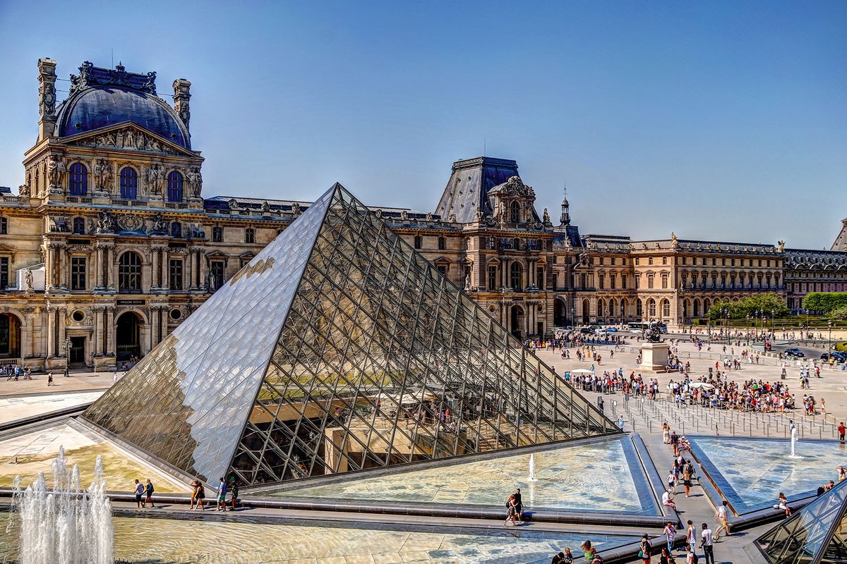 The Grand Louvre project, which included the addition of I.M. Pei’s Pyramid entrance, was inaugurated in 1989. President Macron is now pushing for major renovations to the museum, including a new entrance © Torval Mork