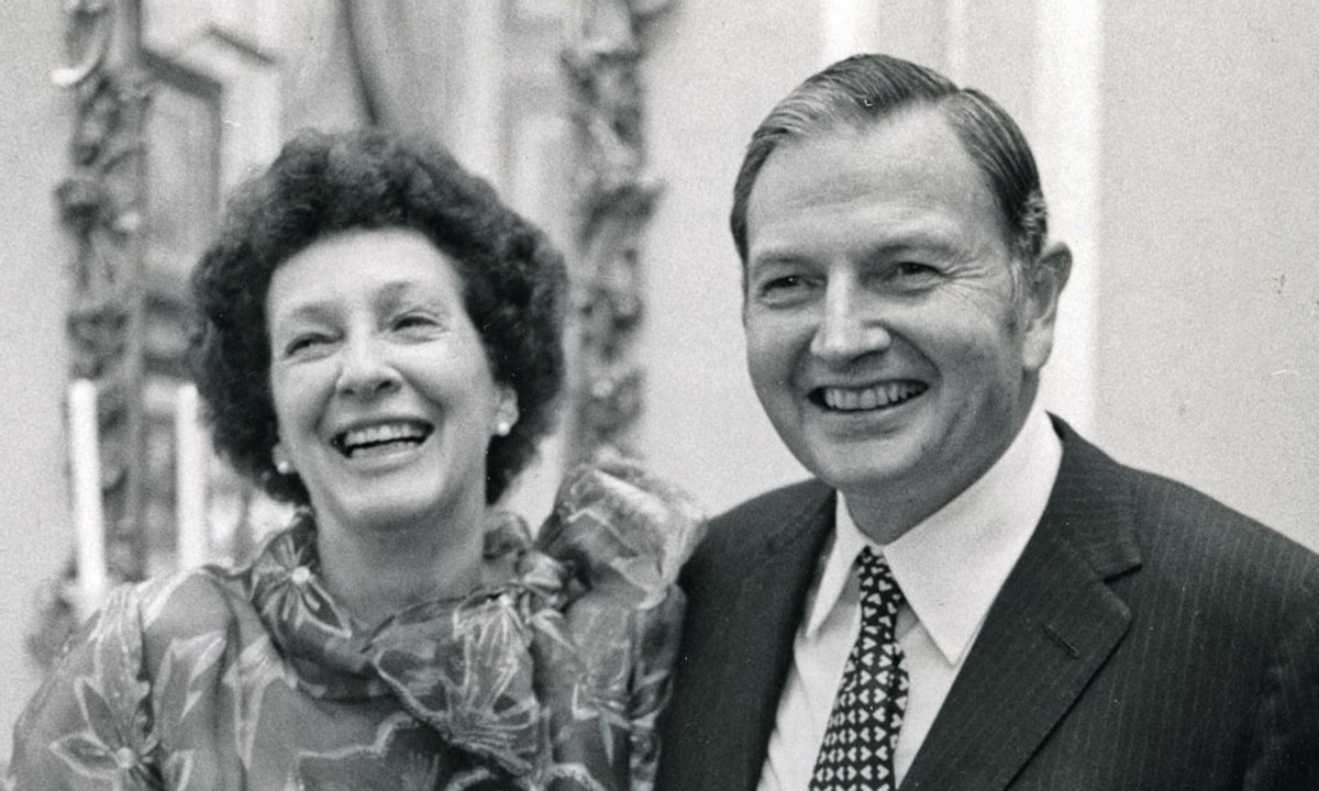 How did the Rockefellers shape the modern art market? - undefined