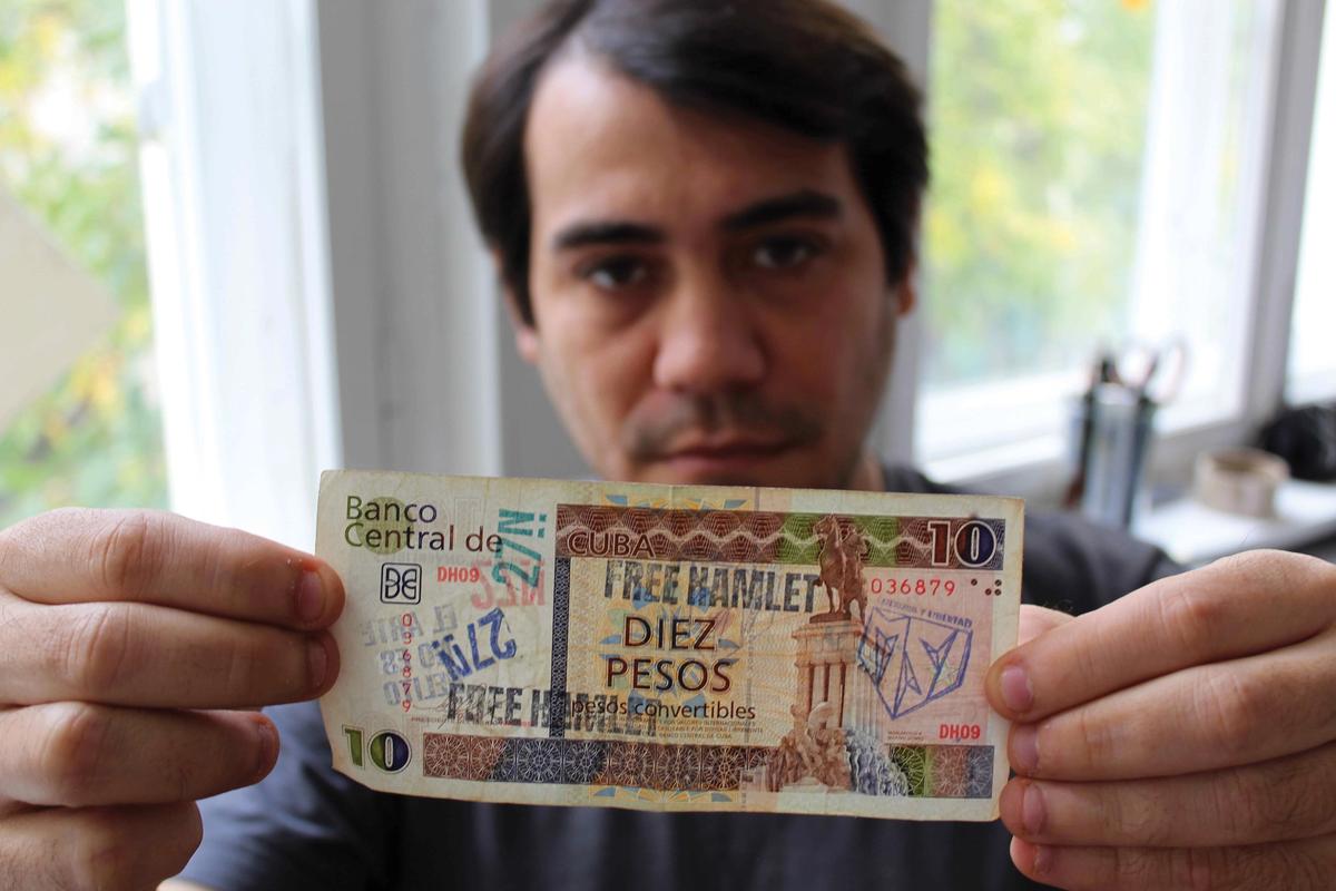 At Untitled Art fair, artists are realising Hamlet Lavastida’s plan to stamp money with messages of support for freedom in Cuba Photo courtesy the artist
