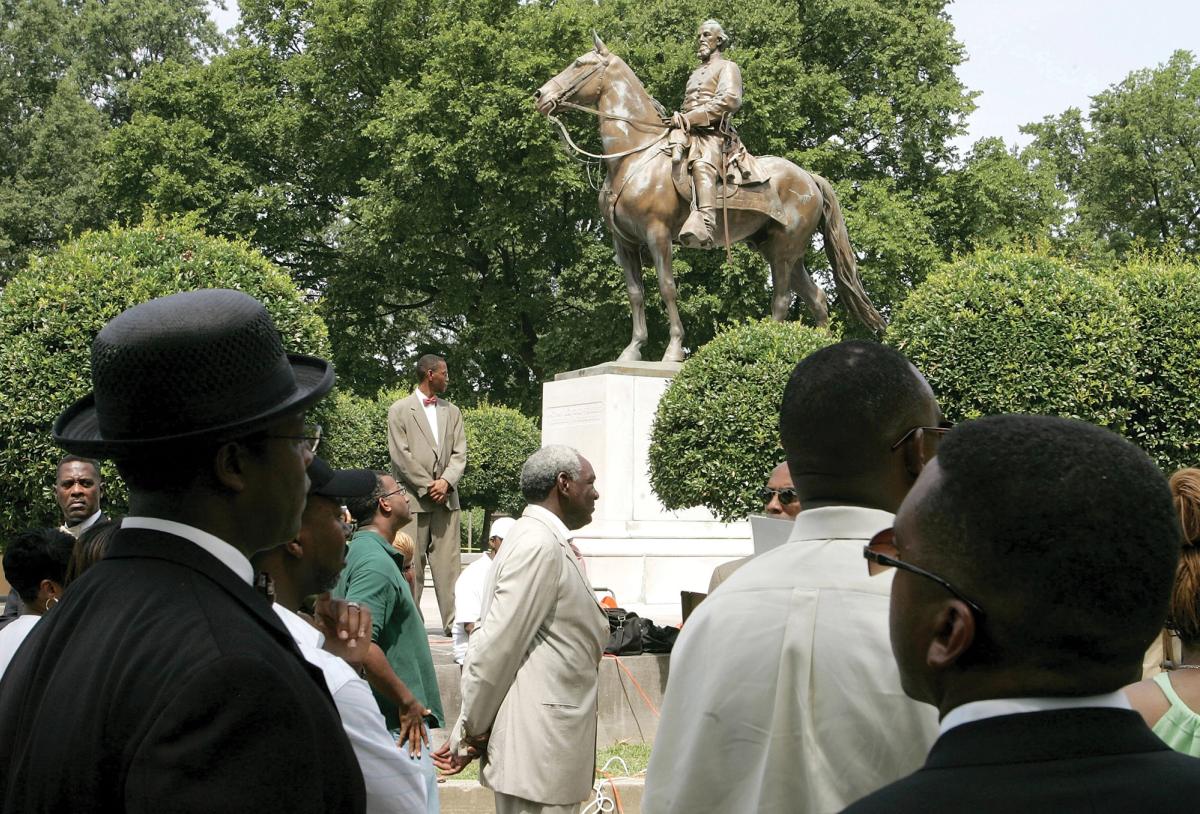 This equestrian statue of of the Confederate general and KKK grand wizard Nathan Bedford Forrest was recently sold to a group opening a Confederate History Museum in Tennessee © Carlo Allegri/Getty Images
