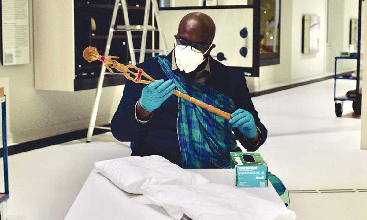 Mauritshuis present seems to be to discover a future for objects with a doubtful previous Mauritshuis present seems to be to discover a future for objects with a doubtful previous