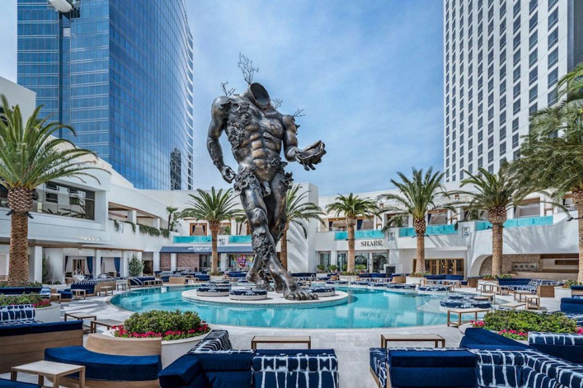The pool club at the Palms Casino Resort in Las Vegas boasts two of Hirst's sculptures from his 2017 Venice show, Treasures from the Wreck of the Unbelievable © Palms Casino Resort