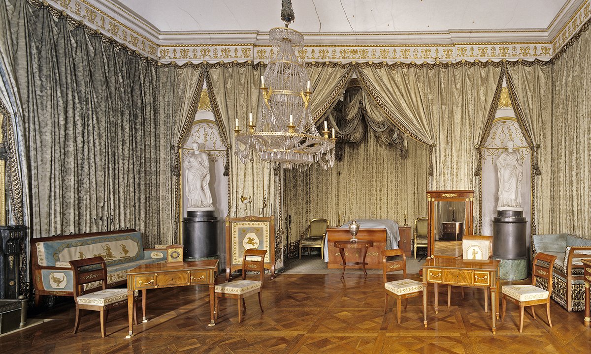 Fit for a king: the drapery bedchamber at Germany's 'Versailles of Swabia' presents conservators with a special challenge