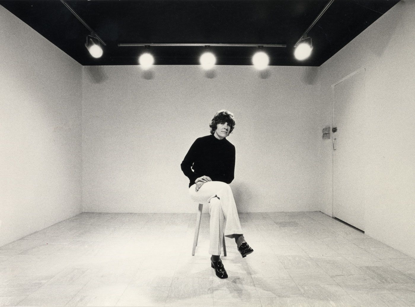 Angela Flowers, in her gallery, Lisle Street, London 1970 Adrian Flowers, courtesy of Flowers Gallery