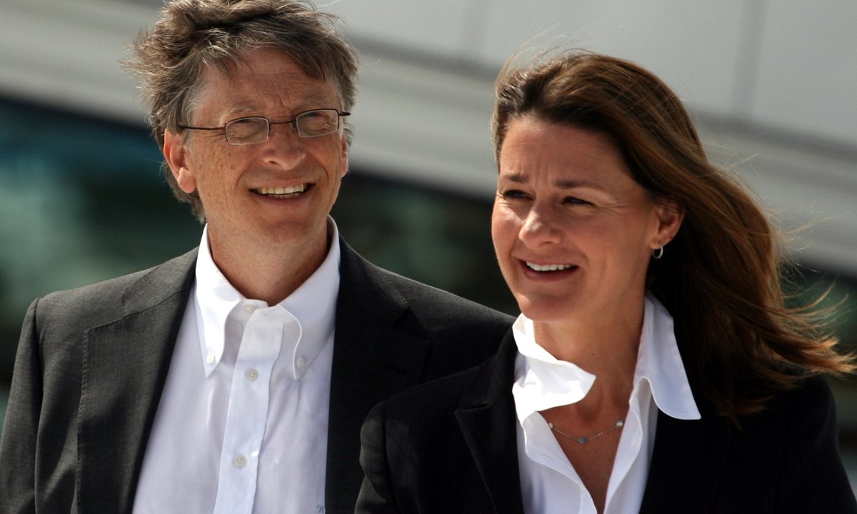Фонд билла и мелинды гейтс. Билл и Мелинда Гейтс фонд. Мелинда Гейтс в молодости. Мелинда Гейтс американский предприниматель. Билл Гейтс с женой и детьми.