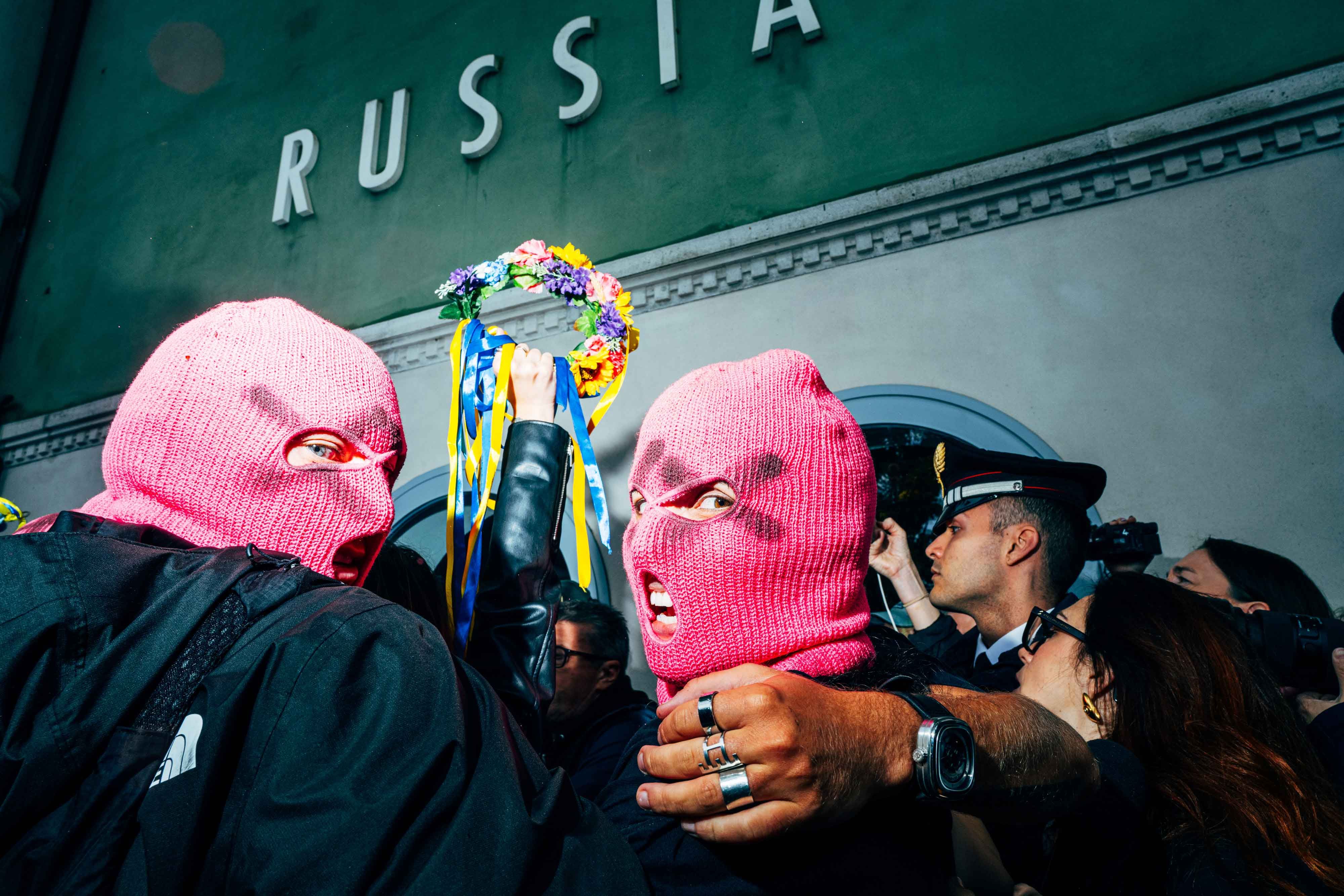 Pussy Riot at the protest outside the Russian pavilion

© Nikita Teryoshin