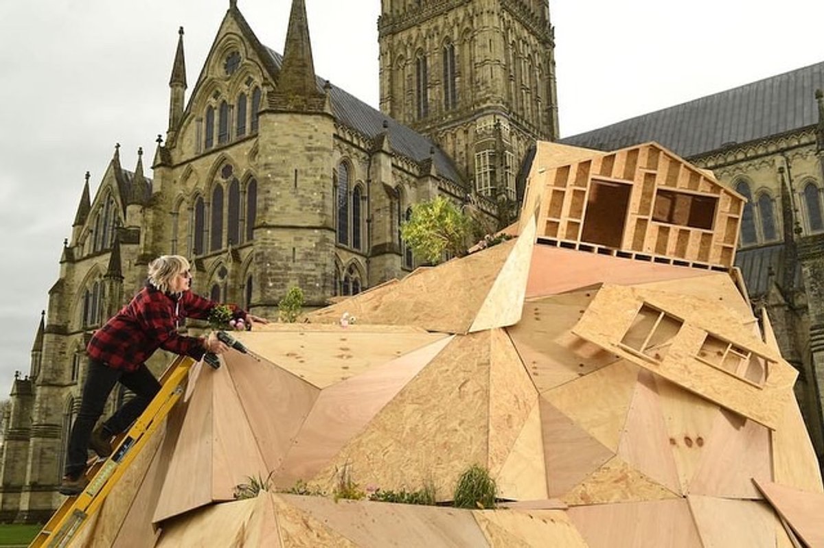 Hilary Jack with her work Seaview in the grounds of Salisbury Cathedral Image: © the artist