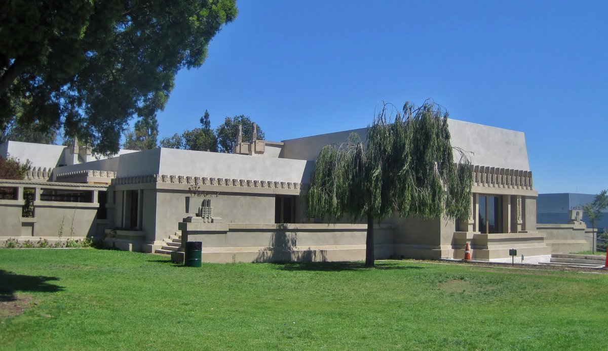 Frank Lloyd Wright’s Hollyhock House, Los Angeles Teemu008 via Wikicommons