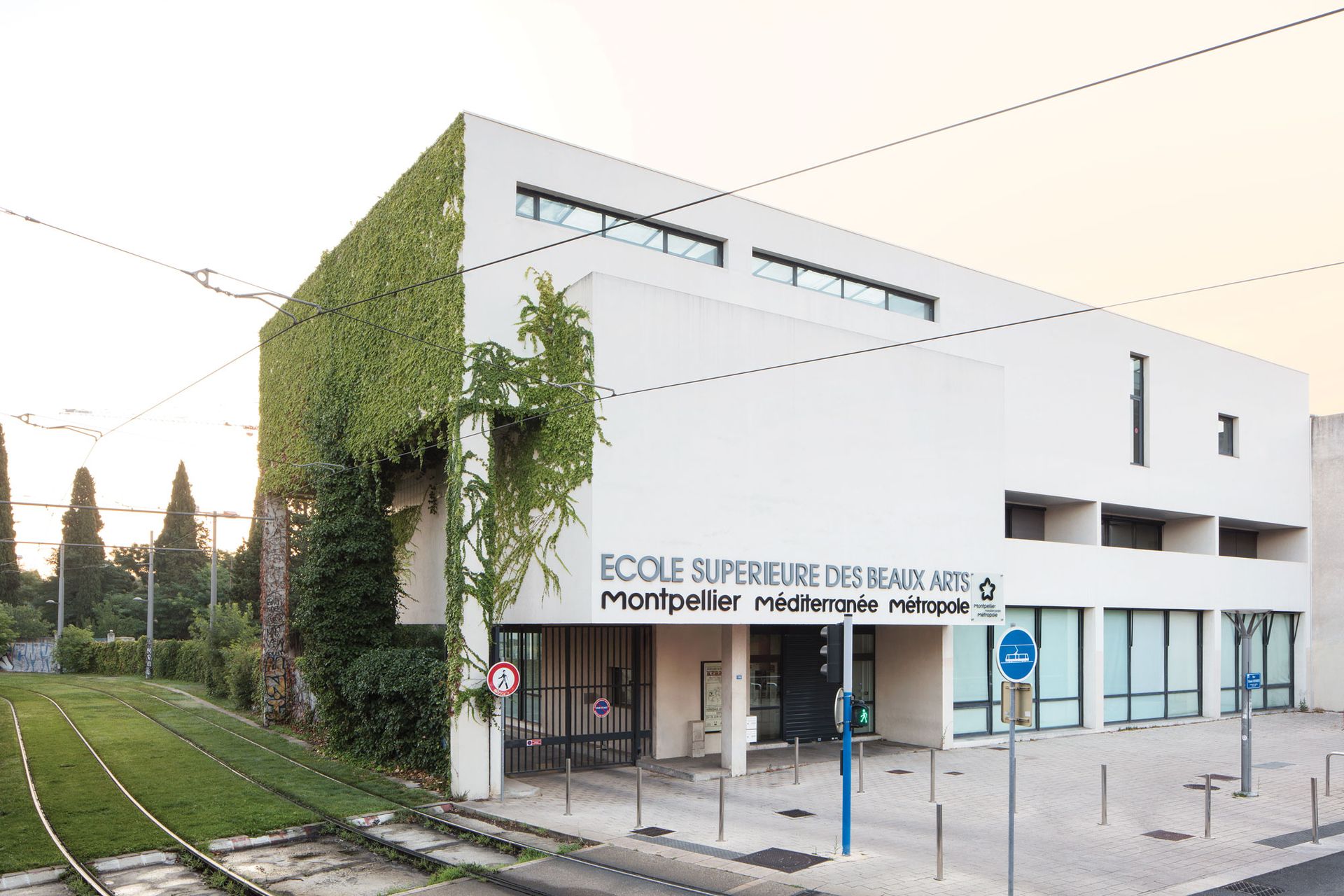Three one Montpellier Contemporain unites art school with exhibition venues