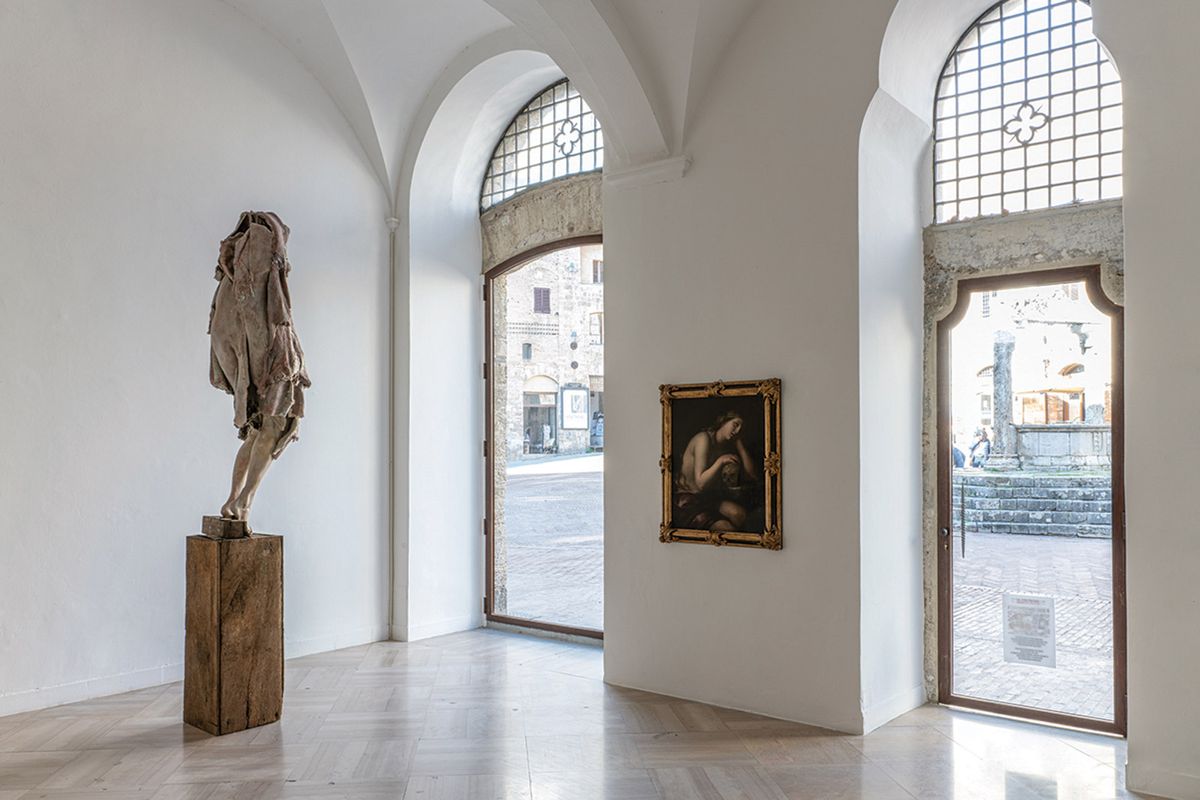 Evergreen I at Galleria Continua in San Gimignano Courtesy of the artist, Berlinde De Bruyckere, and GALLERIA CONTINUA. Photo: Ela Bialkowska; OKNO Studio