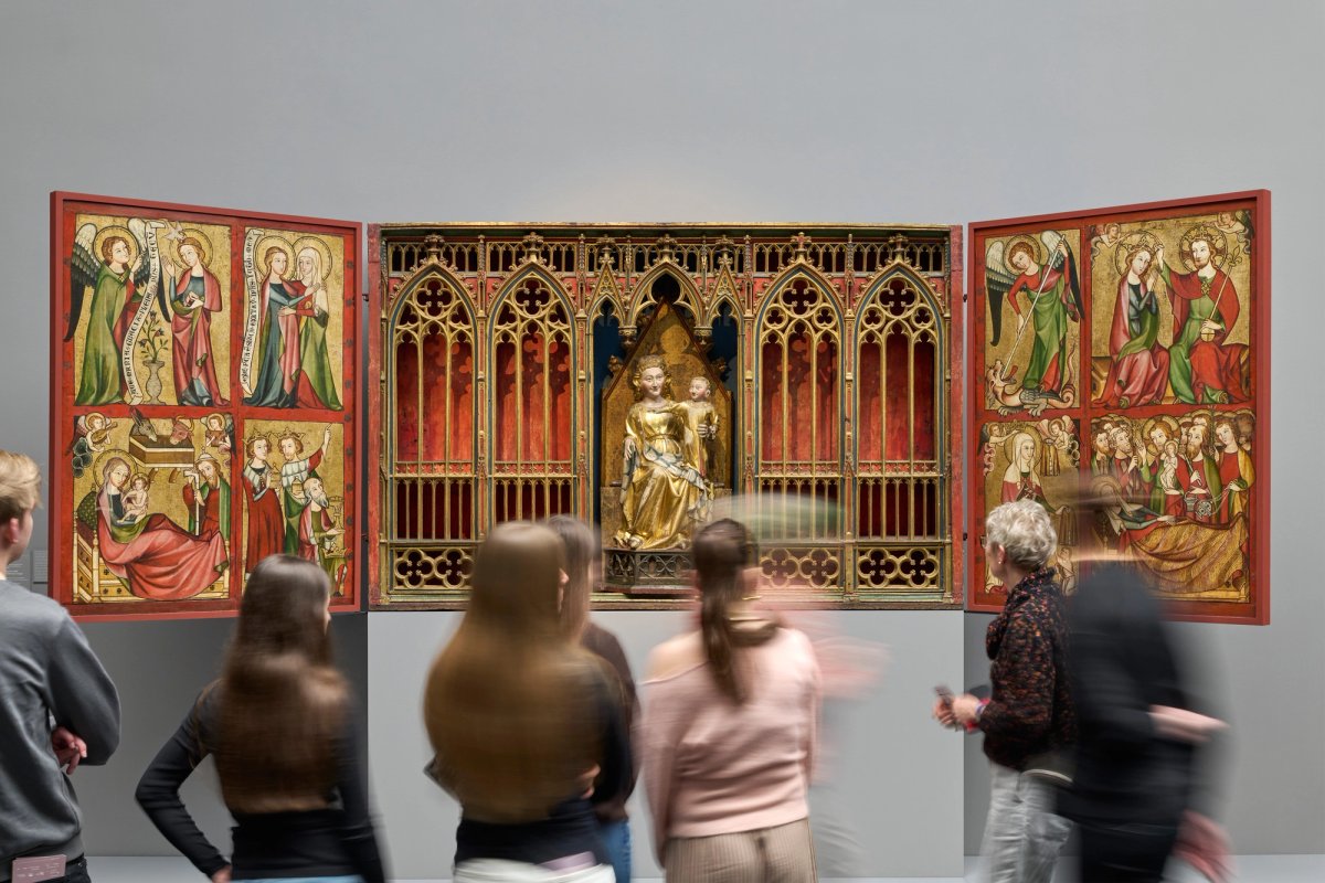 The acquisition means the Madonna has been reunited with the original altar shrine and the painted wings of the altarpiece
Photo: Städel Museum – Norbert Miguletz