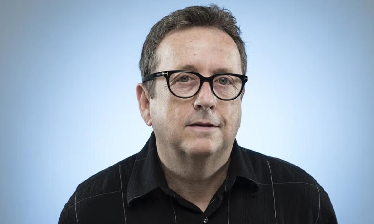 Pulitzer Prize-winning art critic Christopher Knight is retiring