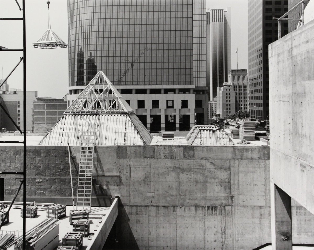 Joe Deal's photograph Lowering Gallery B Pyramids, August 1984-January 1986 The Museum of Contemporary Art, Los Angeles