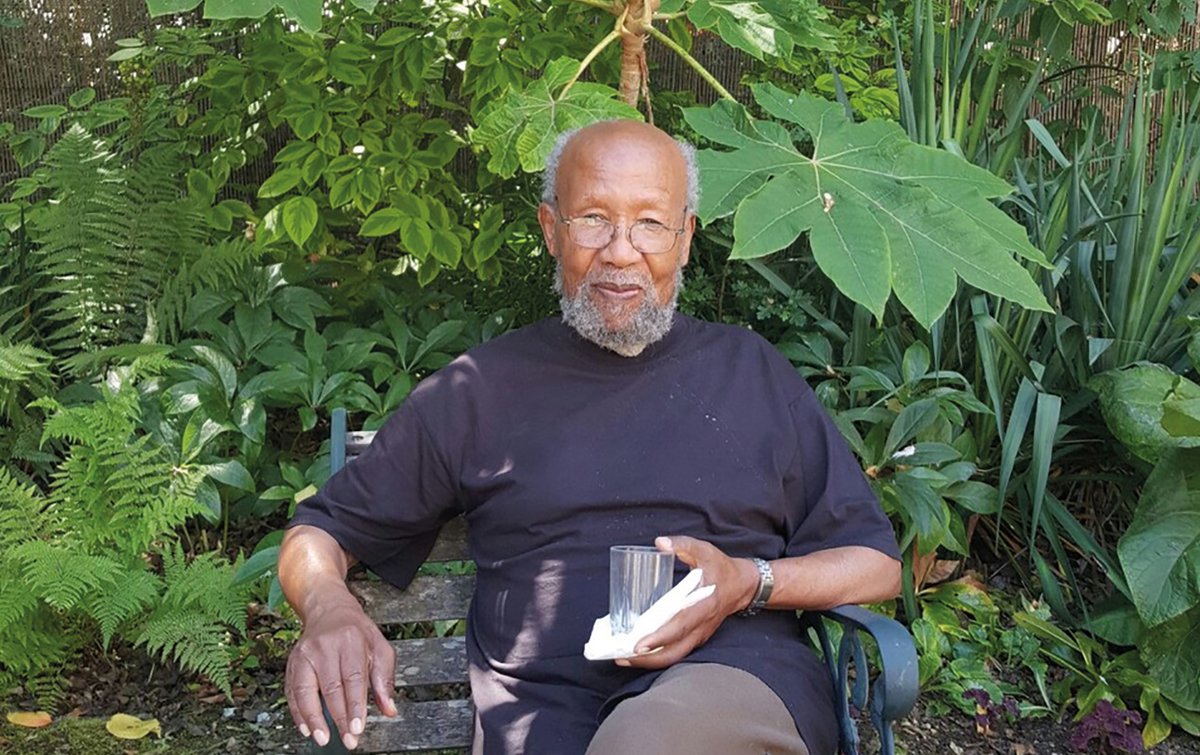 Ibrahim El-Salahi, pictured in 2017 in his garden in Oxford, where he has lived since the late 1990s Photo: courtesy of Lauren Bruce