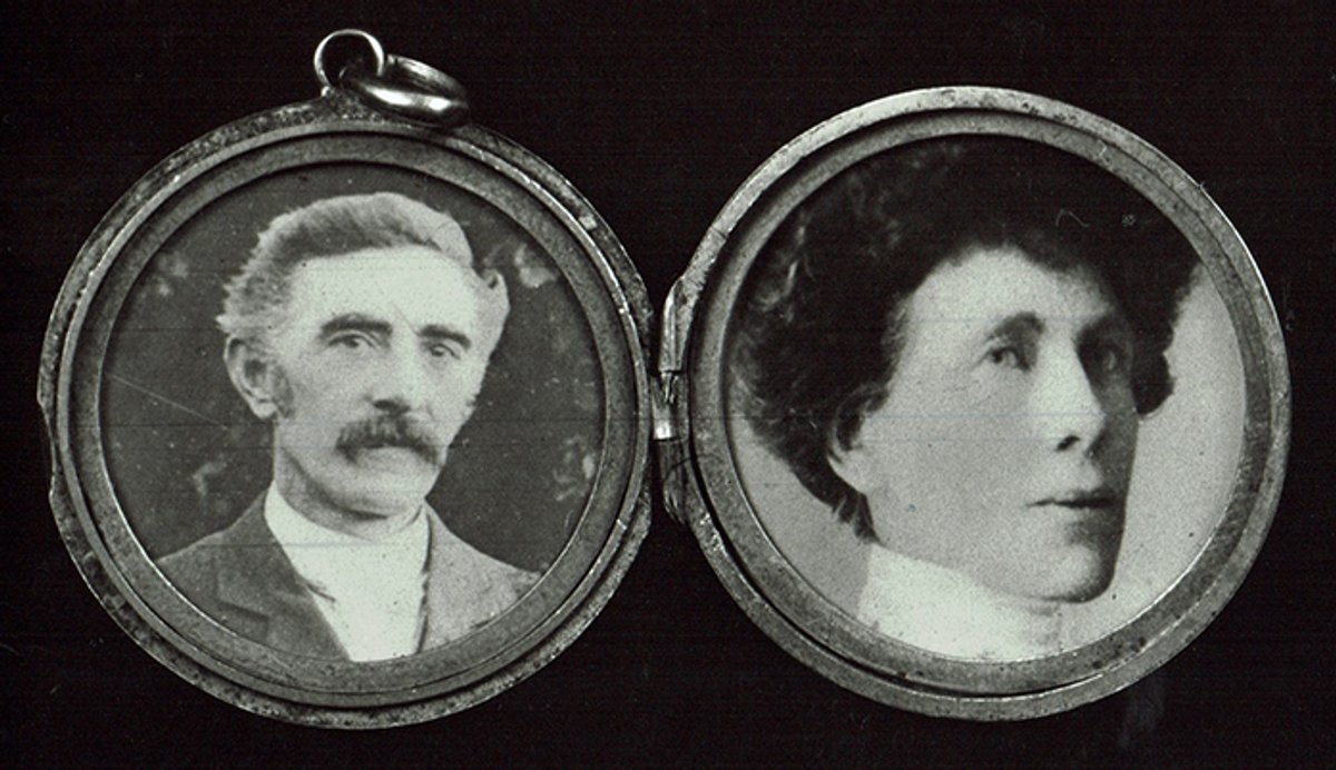 Gold locket with photographs of Samuel Plowman and the likely subject of Van Gogh's unrequited love, Eugenie Loyer (late 19th century). Now owned by their descendants © Yoke Matze MA