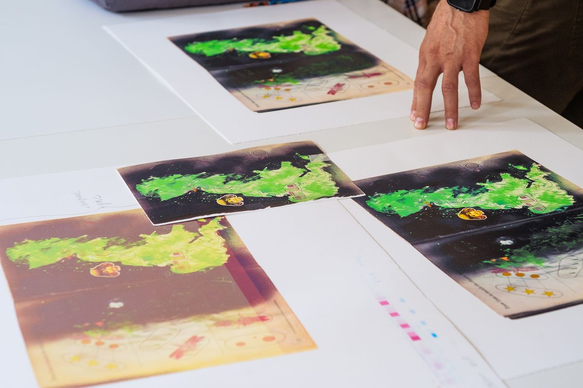 Reviewing Understanding Frank proofs at Frank Bowling's Archive, London.
Photo: Leroy Boateng. ©CIRCA 2024