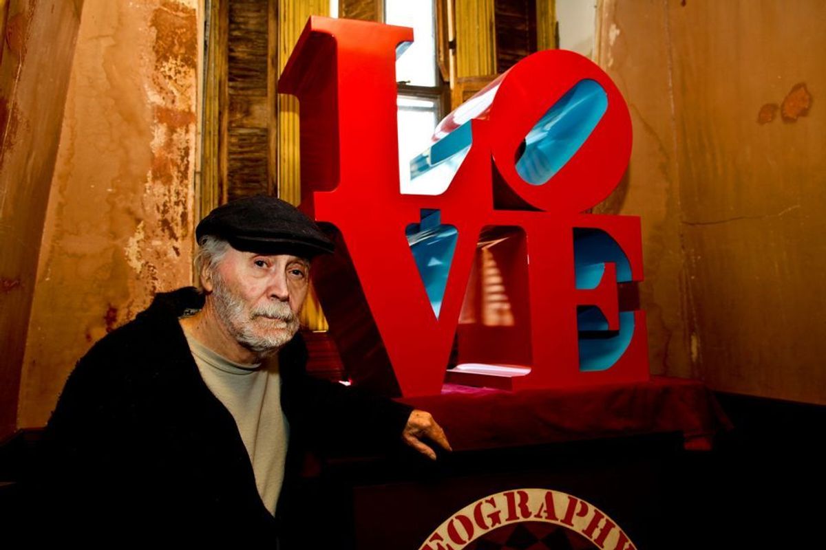 Robert Indian with one of his LOVE works at his home in Vinalhaven, Maine © Joel Greenberg