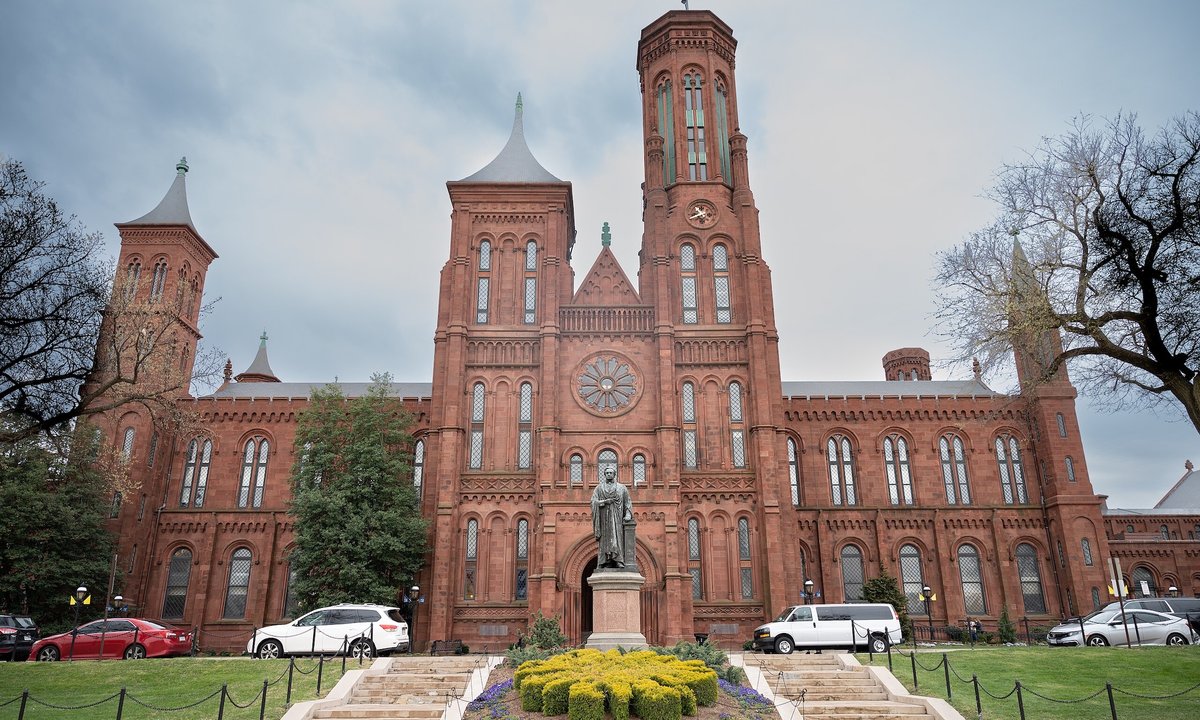 Smithsonian museums in Washington and New York close as US government shutdown drags on