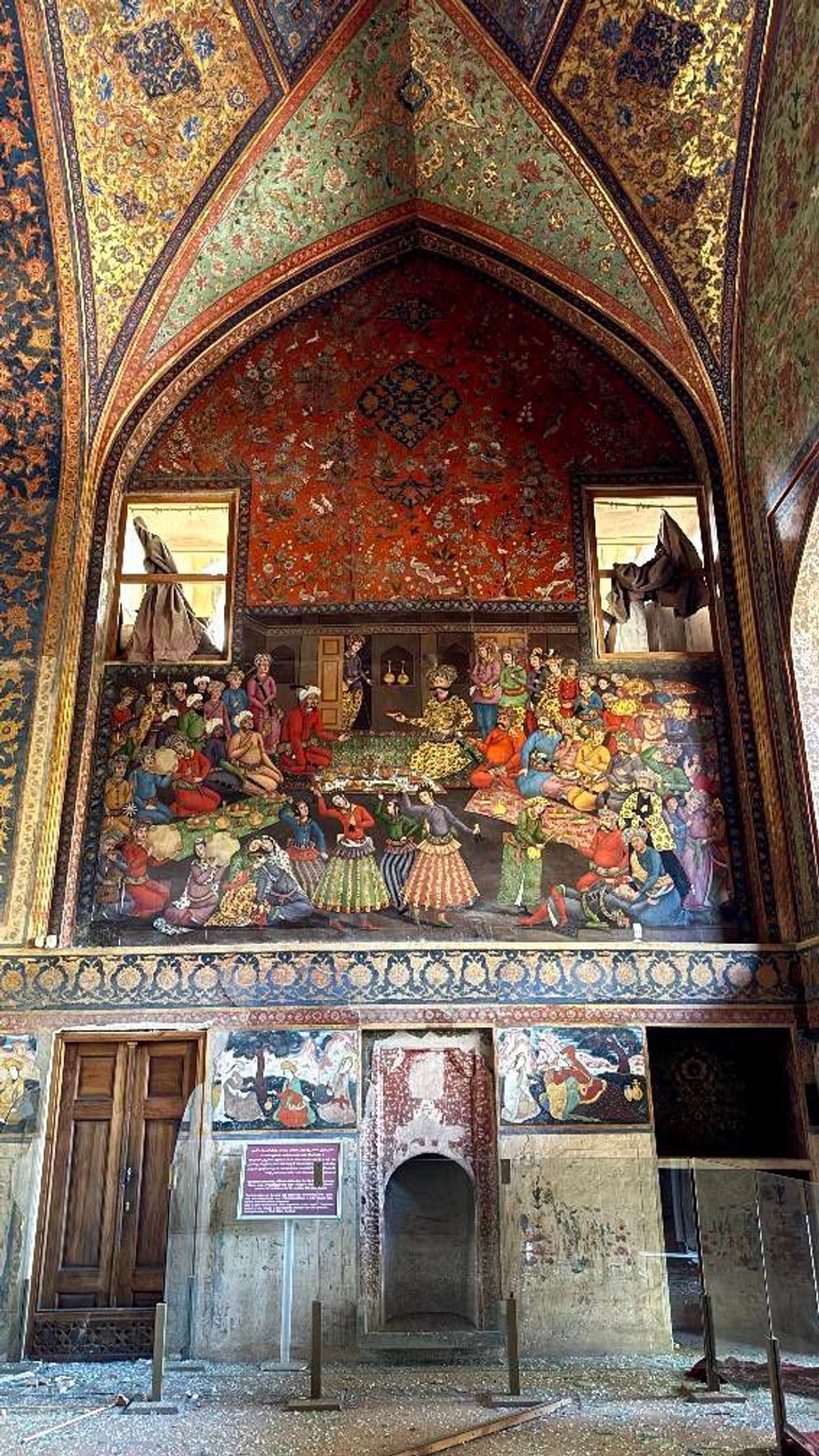 Damage to the Chehel Sotoun Palace in Isfahan on 10 March 2026