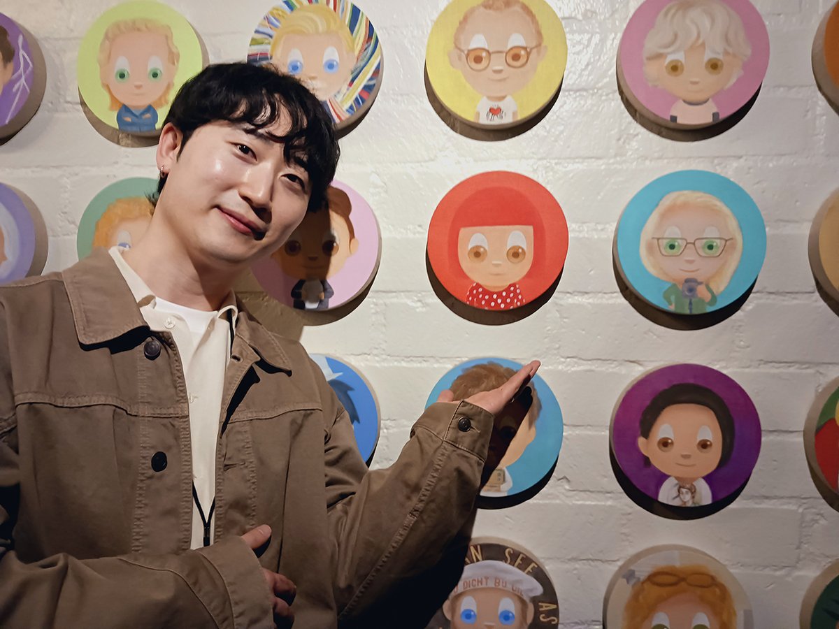 Served on a plate: Socko had sold around 45 paintings by the end of the VIP preview
Scarlet Cheng