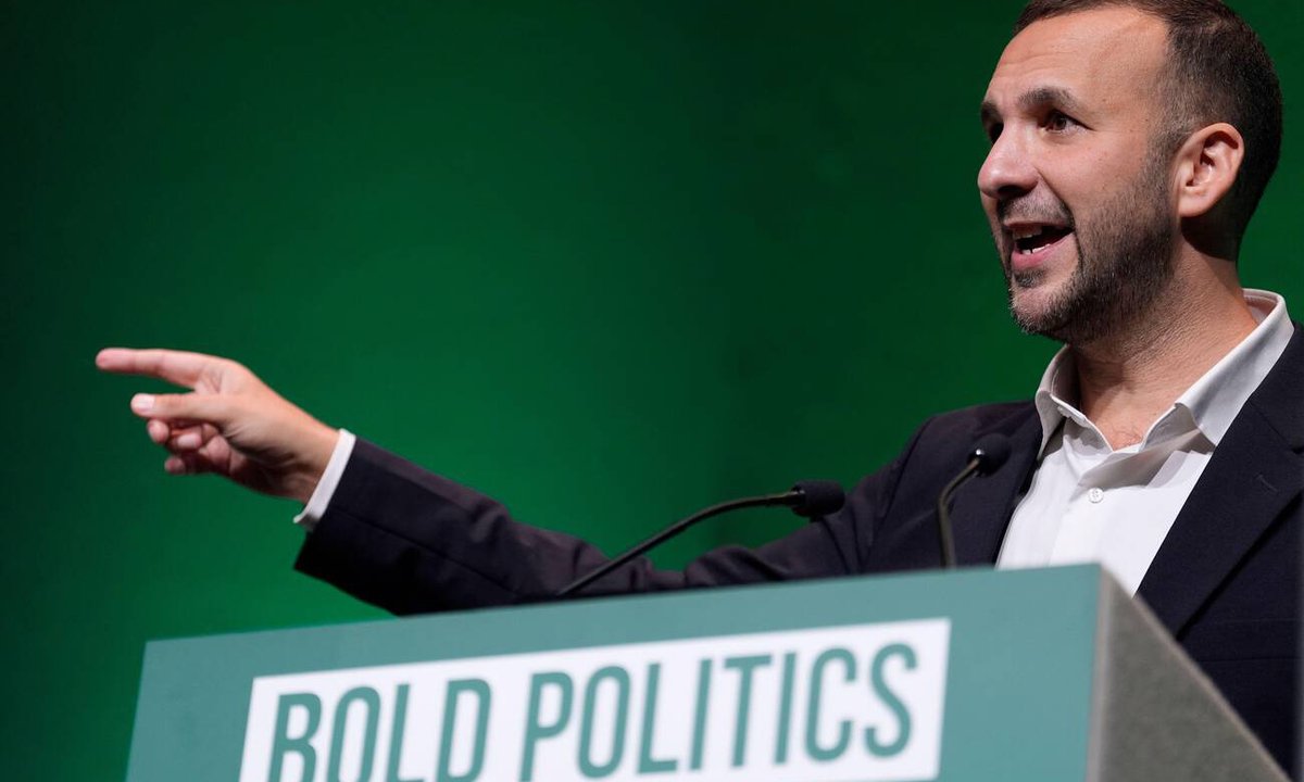 Cultural issues define the Greens and Reform, so what are their arts policies?