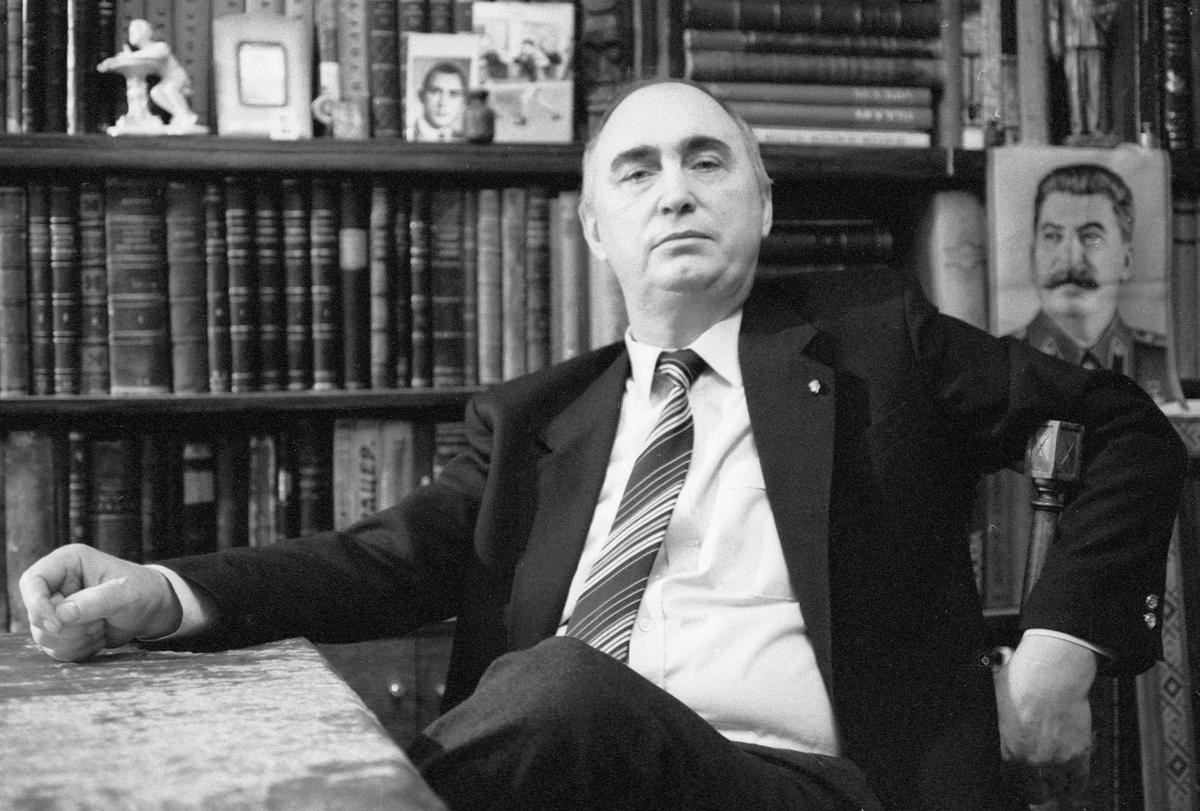 Writer and journalist Valentin Lavrov SPUTNIK / Alamy Stock Photo