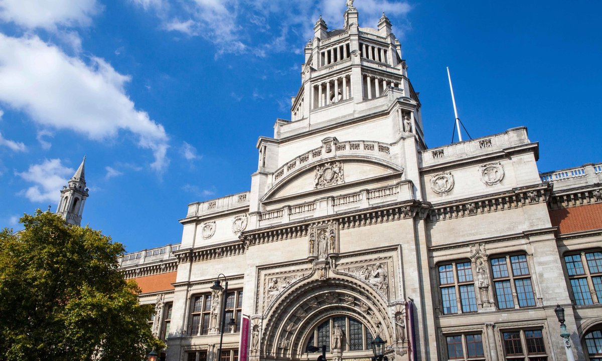 Head of V&A’s academic programmes resigned citing ‘racist’ and ‘culturally insensitive’ behaviours, letter reveals – The Art Newspaper Head of V&A’s academic programmes resigned citing ‘racist’ and ‘culturally insensitive’ behaviours, letter reveals – The Art Newspaper