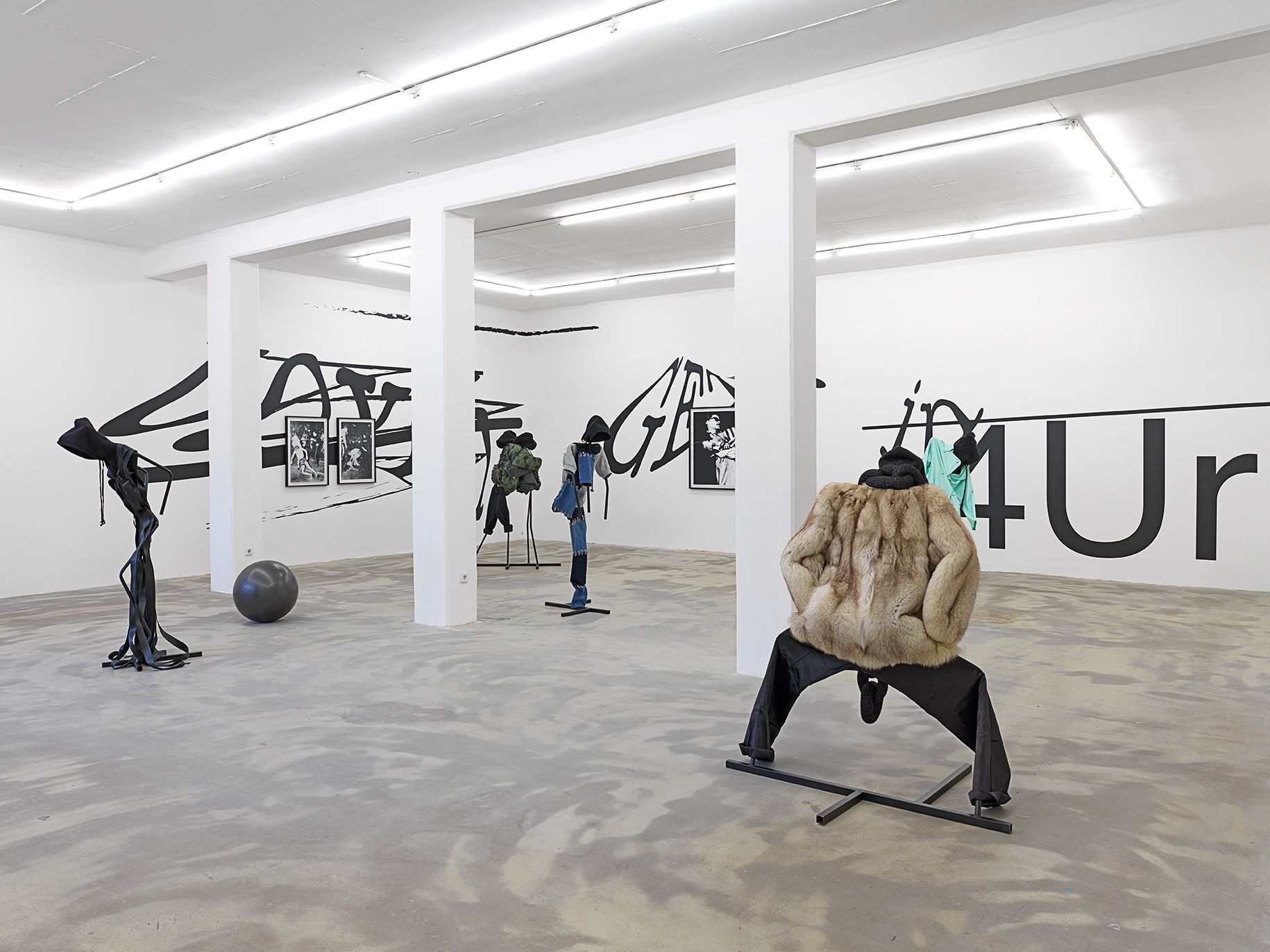 Installation view of MANIAC at Gallerie Klemm's © Klemm's