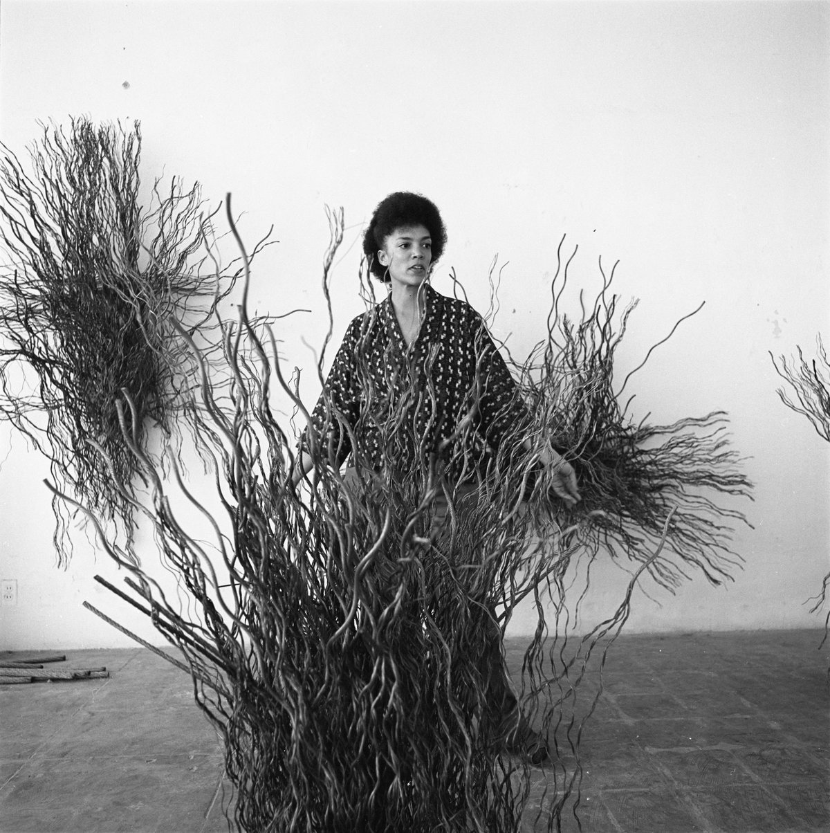 Maren Hassinger, On Dangerous Ground (artist in studio), April 1981 Photo: © Museum Associates/LACMA. Courtesy of Susan Inglett Gallery, NYC