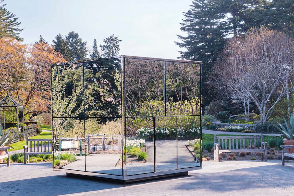 What could be inside? Infinity Mirrored Room—Illusion Inside the Heart (2020) © Yayoi Kusama. Courtesy of Ota Fine Arts, Victoria Miro and David Zwirner.