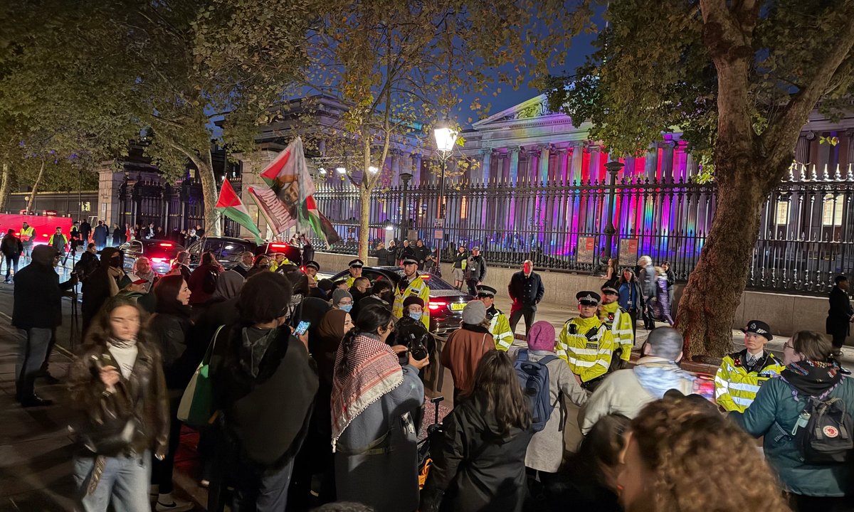 Image accompanying source report: 'Drop BP' Beamed Across British Museum Facade as Palestine Protesters Target Red Ball Gala