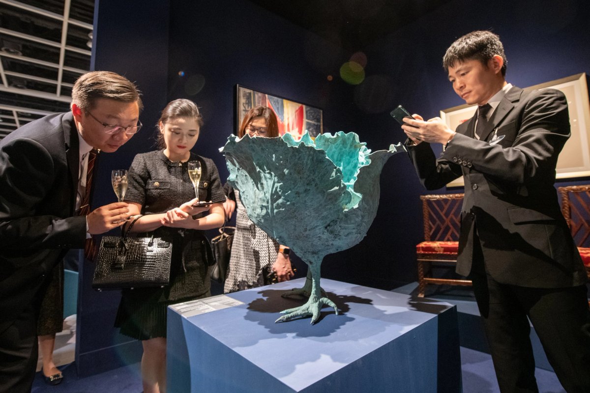 (Mask-free) visitors battled chaos in Hong Kong to get to the Masterpiece London pavilion at Fine Art Asia Courtesy of Masterpiece