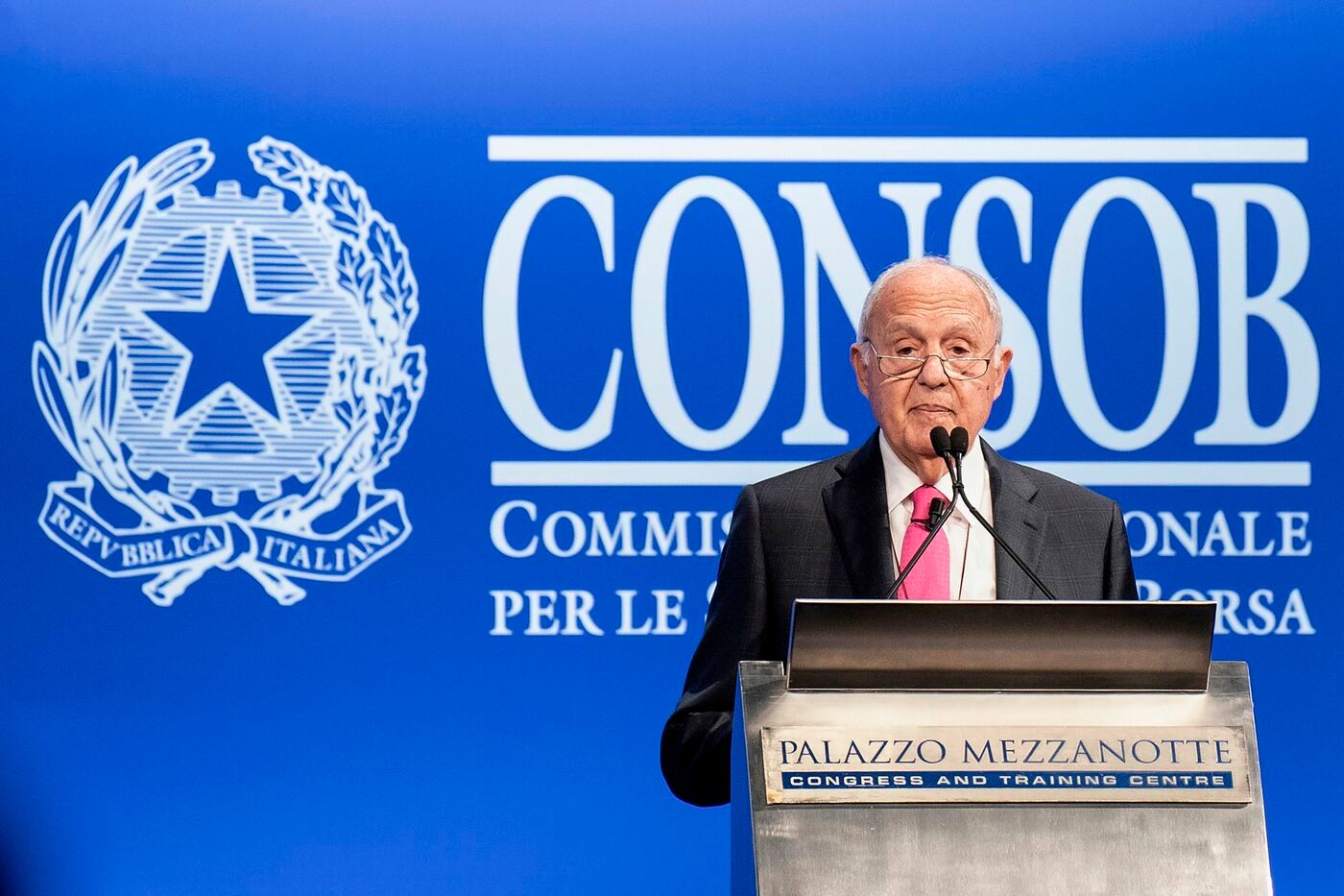 Italy's Commissione Nazionale per le Società e la Borsa has suspended an art investment offer by an Italian company 