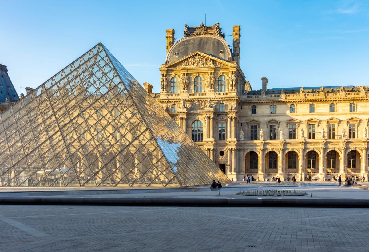 The Louvre was raided on 19 October

Photo: Mistervlad