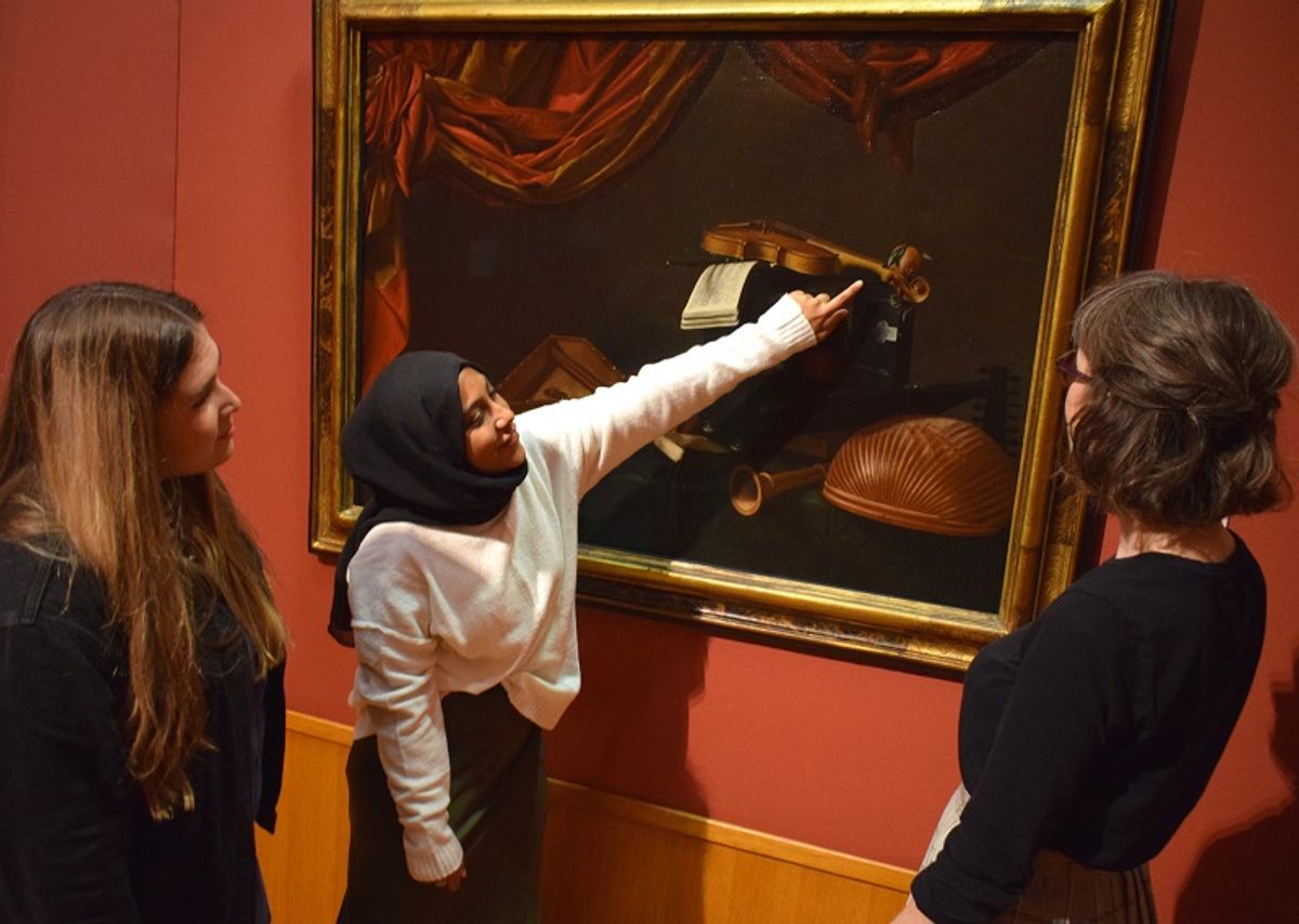 Barber Institute’s Head of Public Engagement, Jen Ridding, with nursing students courtesy The Barber Institute of Fine Arts