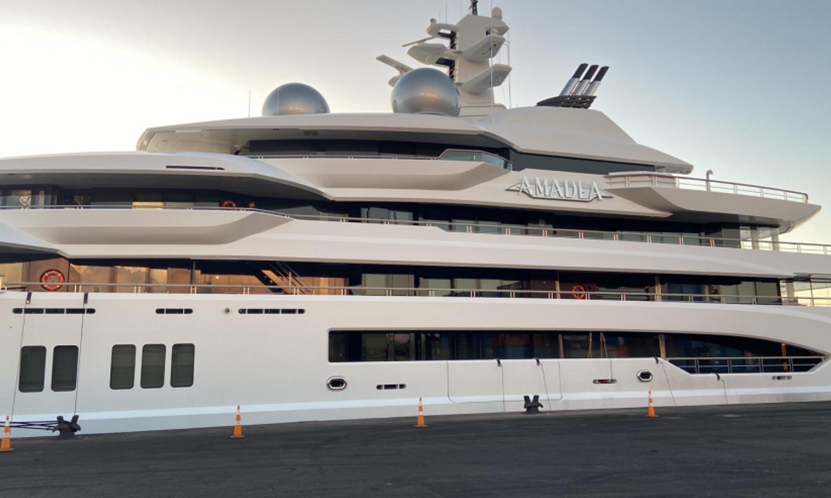 Fabergé egg allegedly found by US officials on 0m yacht seized from Russia oligarch Fabergé egg allegedly found by US officials on 0m yacht seized from Russia oligarch