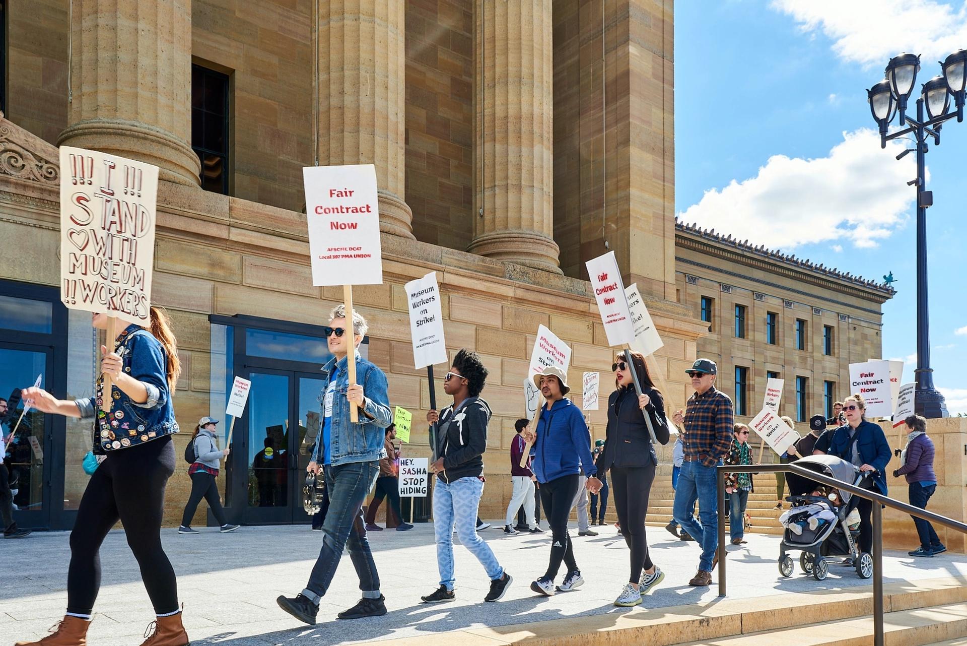 Union workers demonstrate outside the Philadelphia Museum of Art Photo by Tim Tiebout