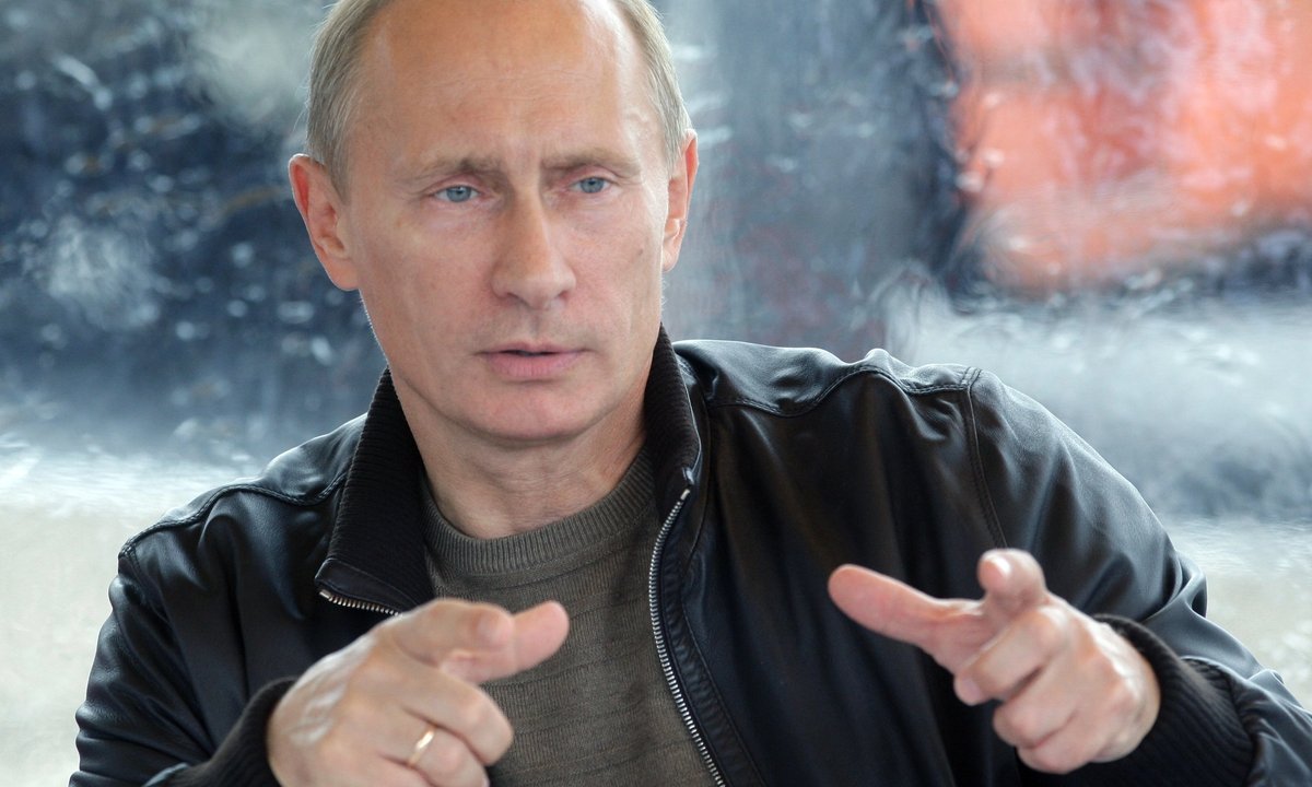 President Putin boosts presidential bid at two prime Moscow culture spots President Putin boosts presidential bid at two prime Moscow culture spots