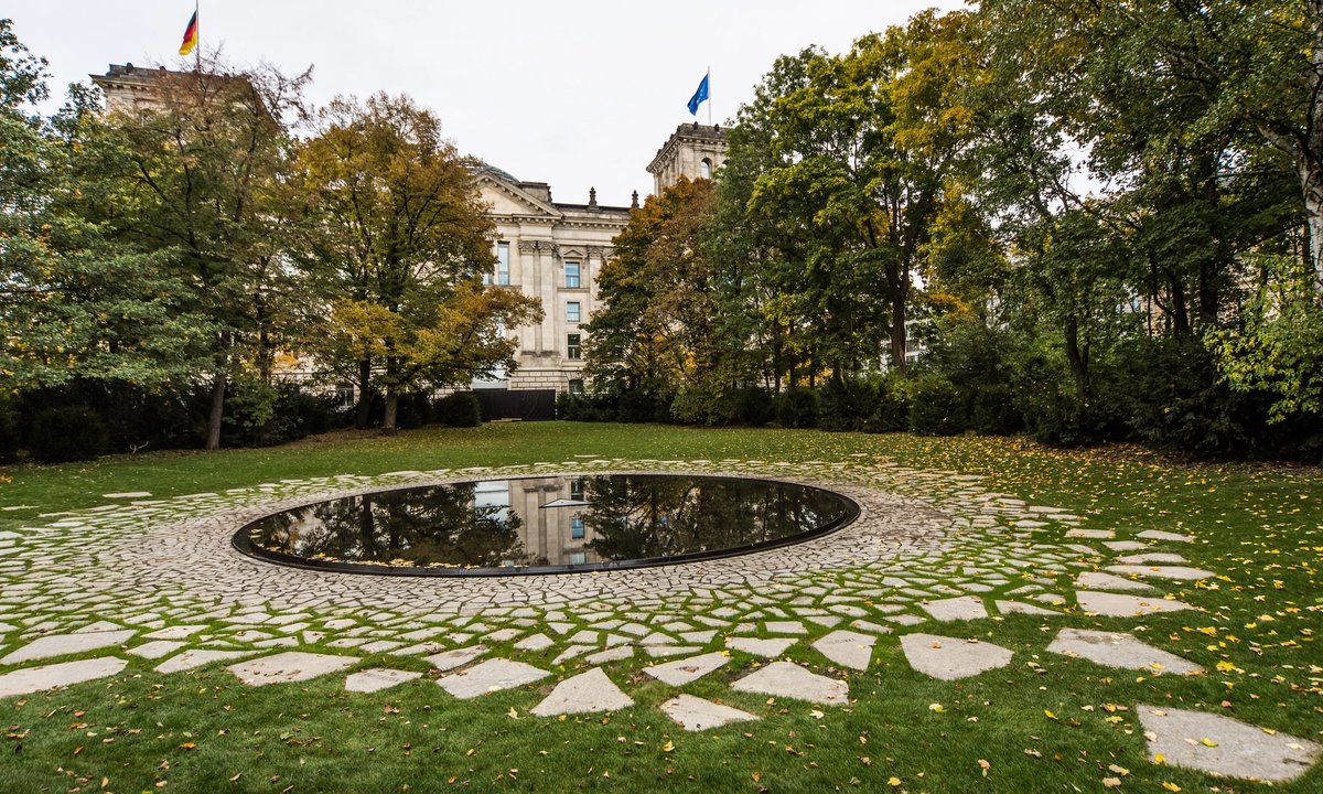 Berlin memorial to Sinti and Roma Holocaust victims under threat from planned tunnel