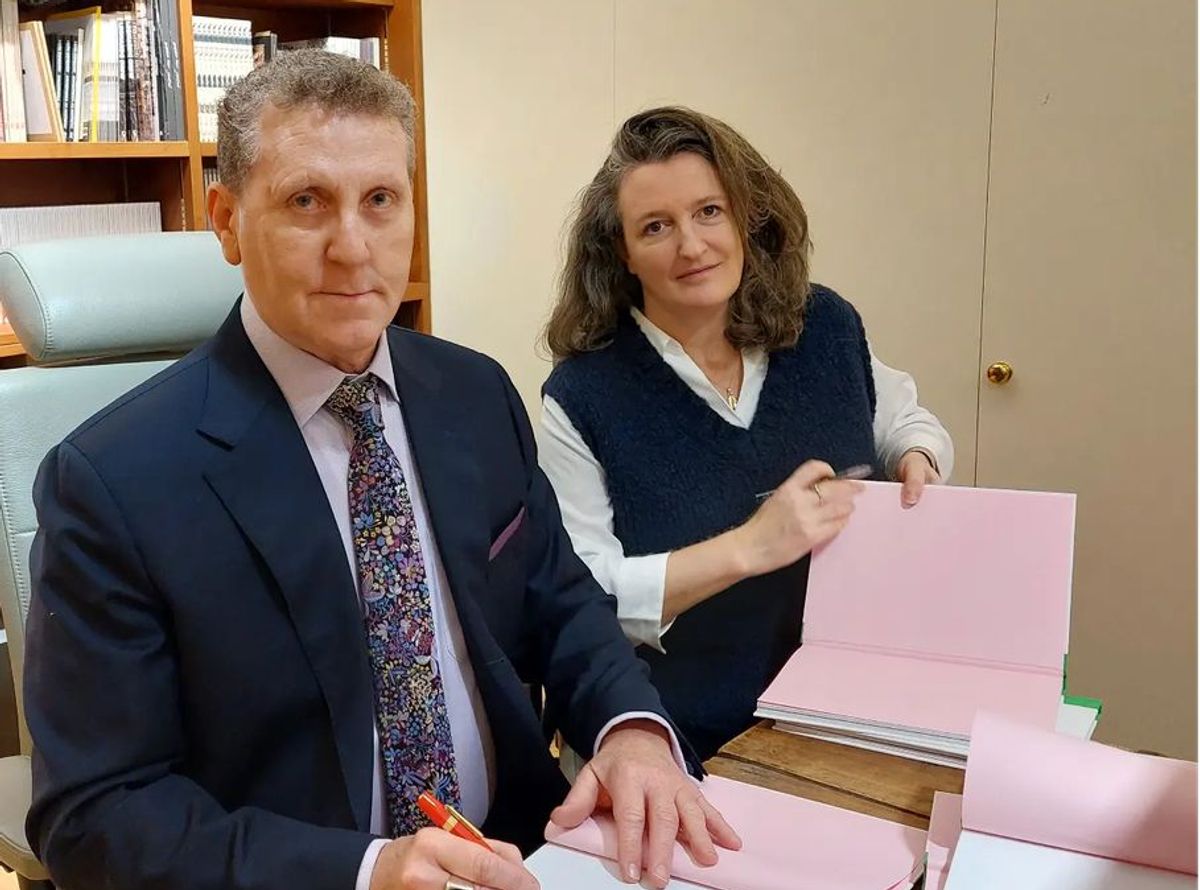 Erin Lawlor with David Anfam at a book signing in 2023
Photo: Instagram