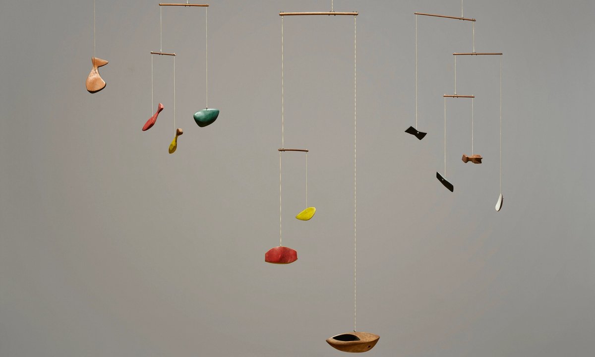 Rare wooden Alexander Calder mobile heads to Christie's